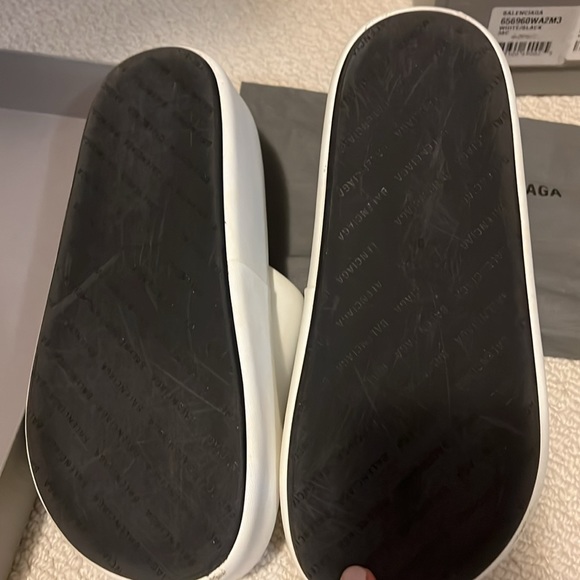 BALENCIAGA White Lambskin Platform Sandals EU 38 US 8 Org $850 - Picture 4 of 5